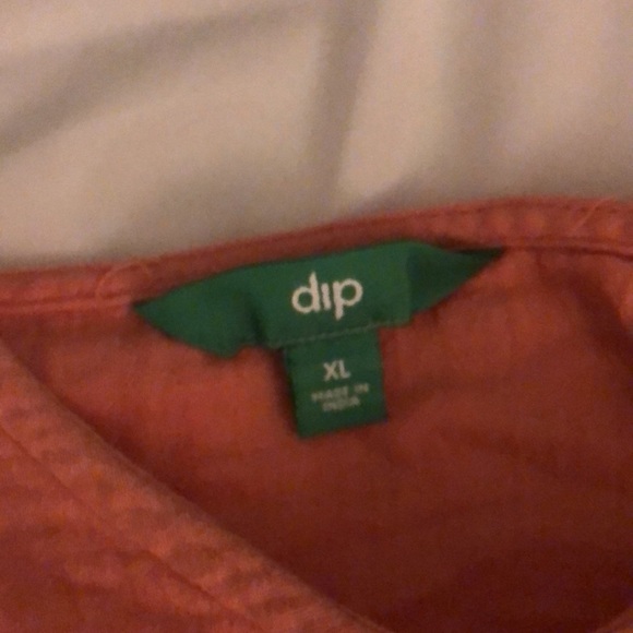 This casual 100% cotton shirt is way too comfortable! - Picture 3 of 4